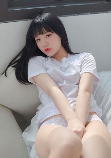 图书馆的她直到陨落第二集