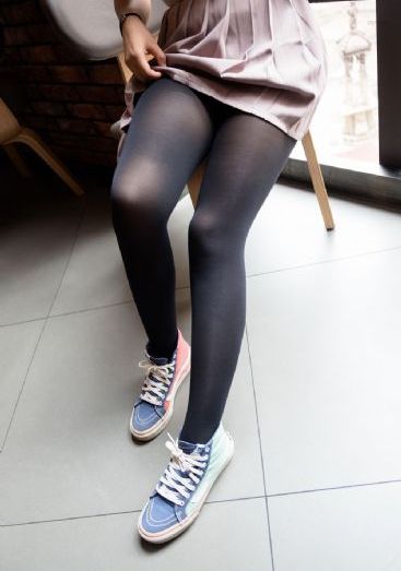 美女的咪咪
