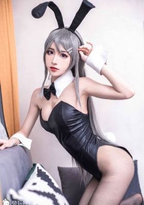 裙下有怪兽