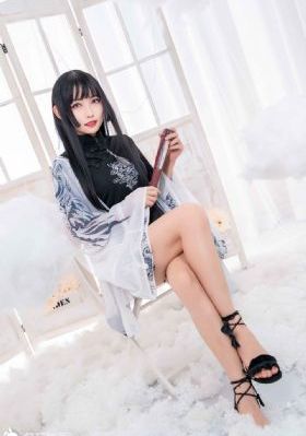 乳房与月亮