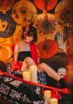 撕开她的乳罩慢慢揉视频