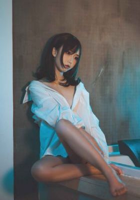 女人张开腿让男人桶视频